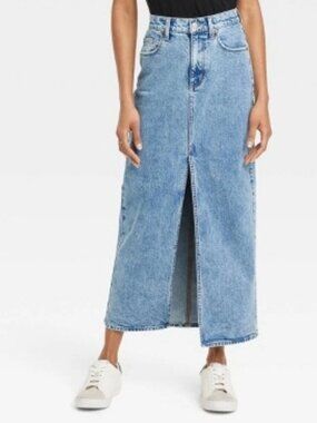 Universal Thread Medium Wash Blue High-Rise Denim Maxi Skirt Womens Size 2 NWT